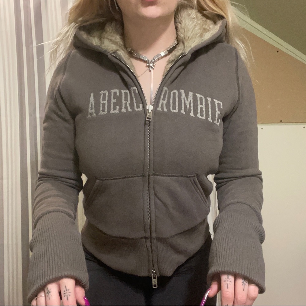 🤎abercrombie and fitch zip up jacket🤎